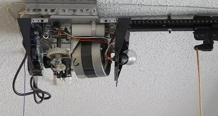 Emergency Garage Door Opener Repair in Tarpon Springs, FL