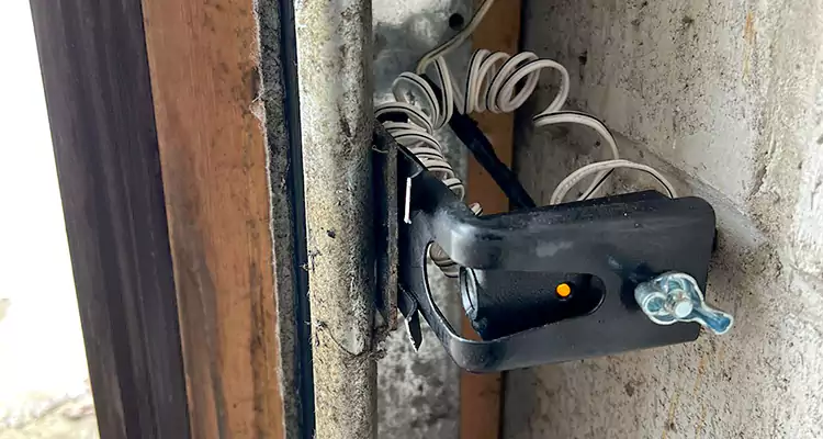 Fix Broken Garage Door Sensor in Tarpon Springs, FL