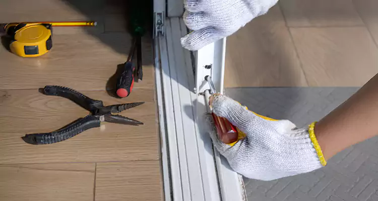 Closet Sliding Door Track Repair in Tarpon Springs, FL