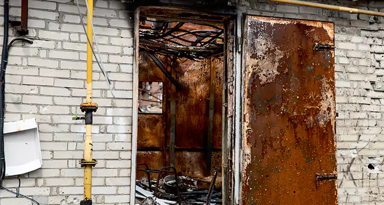 Metal Door Rust Repair in Tarpon Springs, FL